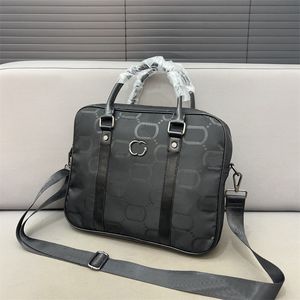 Designers Laptop Bags Men Briefcases Business Trip Office Canvas Nylon Handbag Messenger High Capacity Shoulder Handbags Versatile Letters Unisex