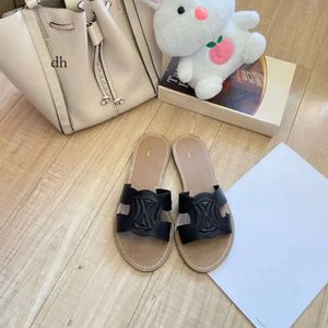 10A Top Quality Summer Sandal Sliders Womens Mule S Designer Slide Fashion Casual Shoes Flat Heel Outdoors Black Brown Slippers Beach Pool Sandale Slipper Box D8