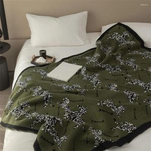 Blankets Nordic Vintage Dark Green Zebra Knitted Blanket Cotton Bedspread Cobertor Modern Fashion Soft Throw Warm Home Bedding