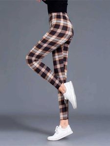 Kvinnors leggings Plaid Leggings Kvinnor Sexiga byxor Push Leggings Fashion Fitness Leggins Gym Sporting High midjebyxor Y240508