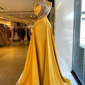 Luxury mermaid abendkleider leuchtend gelbe perlen spitze applices sexy top illusion prom klei