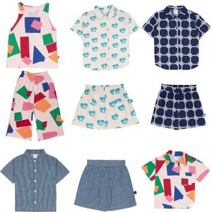 衣料品セット2024新しい夏の子供のシャツとショーツセット男の子と女の子のためのかわいい半袖トップTシャツD240514