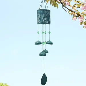 Dekorative Figuren Schmetterling Bunte Wind Glocken schmiede Eisen offene Solarglocke Anhänger Outdoor Garten Licht Landschaft Haus hängen hängen