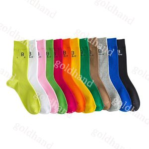 أزياء Woemsn Socks Paris Brand Letter Sock desgienr Cotton Pure Breattable Sight Media Sight