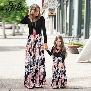 Familjsmatchande kläder Zafille Mother Kids Family Matching Outfits Elegant Floral Long Mother and Daughter samma klänning Familjatser Mommy and Me Clothes T240513