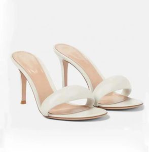 Gianvito Rossi Sandals 드레스 신발 여성을위한 여름 럭셔리 디자이너 샌드 스트랩 발 뒤꿈치 후 뒤 지퍼 신발 박스와 함께