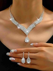 Orecchini Collana 3 Maglie d'acqua di strass alla moda collane Orecchini set di gioielli e accessori per matrimoni da donna XW