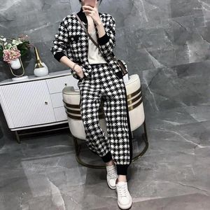 Kvinnors tvåbitar byxor Spring Women Knit Sweatshirts Suit Knitted Tracksuit Houndstooth 2 Set Zipper Plaid Cardigan Coats