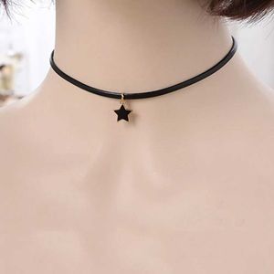 Chokers Womens Simple Star Necklace Vintage Punk Necklace Jewelry Gothic Short Black Leather Necklace Party Accessories Gift d240514