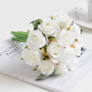 Hochzeitsblumen künstliche Rosen 12 Seidensträuße für Home Office -Partys Braut Halten und Dekorationen (Frühling weiß)