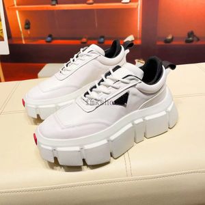 Luxury Prax 01 Sneakers Shoes Men's Renylon Technical Fabric Casual Walking Leather Sneakers Berömda gummi Lug Sole Party Wedding Runner Trainers EU46 5.14 01