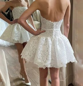 A-Linie kurze Hochzeitskleider 2024 trägerloser Spitze Open Rückenkleider Braut Kleid für Frauen Knopf Brautkleidung Vestido de Noiva