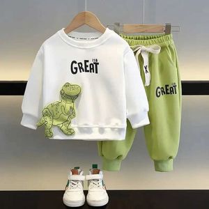 Roupas Conjuntos de roupas Autumn Childrens Girls and Boys Clothing Conjunto Childrens Cartoon Dinosaur Sweater Zipper Top e Calças de 2 peças Conjunto de cartas D240514