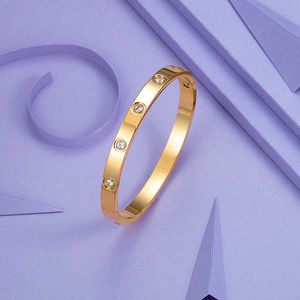 Classic Versatile Bracelet Cart Chain Gold Womens Long Color Simulation Fashion Buckle 18k Gold-plated Jewelry