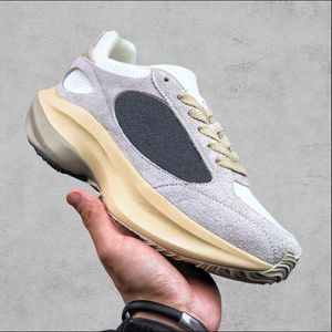 New shoes Warped Runner Casual running shoes Women Men sports sneakers designer shoes beige black