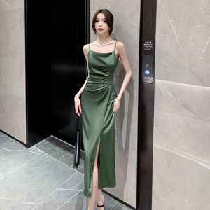 Lässige Kleider süßes Mädchen Satin ärmelloses Armbandkleid für Frauen Sommer sexy Slim Fit Square Kragen langer Mode weiblich