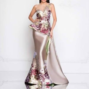 Neues europäisches und amerikanisches Frauen Abendkleid Bankett Frauen Temperament Jahrestagung 3D -Druckdicker gestickeltes Kleid 216z