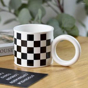 Muggar vind svartvitt 400 ml checkerboard mugg nisch keramisk kopp drickande stora örondesign kaffe