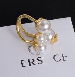 Fashion Designer White Pearl Ring Chic Lovers Gift Rings Bague Anillos Bijoux Have Stamps For Women Lady Classic Quality Jewelry Accessories