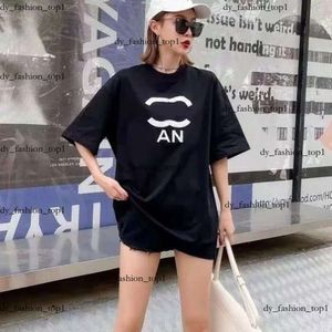 Channel Clothing Graphic Fashion Print T-Shirt Letter CC Trendy Version zwei Frauen Frankreich Paar Frauen Advanced Designerin Chanelshirt 434