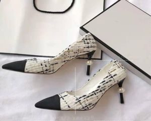 Klasyczne modne luksusowe sandały swobodny profesjonalny sukienka Tweed Sching Black Satin Design z cienką obcasą Pearl ozdobą LAD9784322