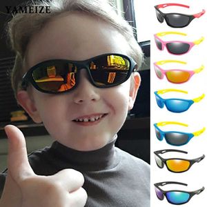 Solglasögon Yameize Childrens Polarization TR90 Pojkar och flickor Fashion Silicone Säkerhetsglasögon Utomhus Sport Sunshade D240514
