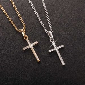 Hänge halsband mode diamant kors hänge halsband jesus smycken mens religiösa tillbehör par smycken gåva grossist j240513