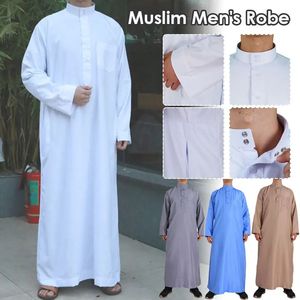 Muslim Islamiska kläder Kläder Mens Arab Robe Retro Långärmning Thobe Robes Solid Color Loose Dubai Saudi Arab Kaftan Shirt Top 240506