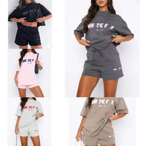 Designer Tracksuit Two Piece Set Women Casual Sweatsuit Trendy Letter Tryckt med ny T-shirt Set Fashionable Sports Foam Logo Short Sleeved Pullover Shorts