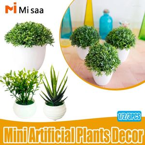 Flores decorativas Mini plantas artificiais de aloe bonsai pequeno panela de árvore simulada mesa de escritório falsa ornamentos em vasos de decoração de jardim de casa