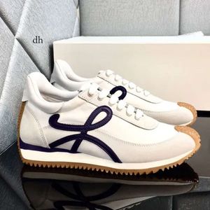 ナイロンのトップスペインシューズフローランナーee W suede lace up forrestガンプシューズスニーカー柔らかい上部ハニーラバー5d