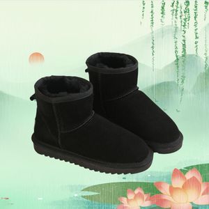 Factory Outle women short snow boots keep warm boot Sheepskin Cowskin Genuine Leather Plush boots with dustbag card Beautiful Christmas gifts