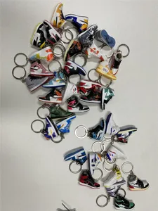 Designer -Sneaker Schlüsselbund 3D Stereoskopische Sneakers Bag Anhänger Geschenk für Jungen Ornamente