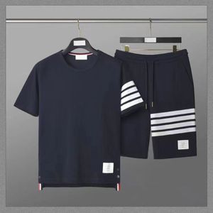 9A TB Designer Man Trade Clesuits Короткие рукава Две штуки набор шорт Tshirts полосатые мужские женские спортивные костюмы летние изрывы хип-хоп азиатский S-3XL