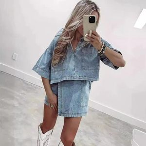 Vestidos de trabalho 2024 Summer Mulheres Blue Denim Skirt Terno solto de 2 peças de manga curta com camisa de bolso e rua feminina irregular