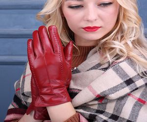 Verkauf von Winter Womens Handschuhen Mode hochwertige gestreifte echte Leder im Freien schöne dicke warme Handgelenkhandschuhe für Frauen9987477