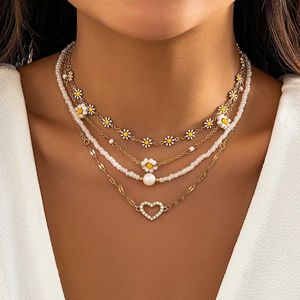 Pendant Necklaces 4pcs Vintage Sunflower Chain Necklace for Women Kpop Rhinestone Heart shaped Pendant Necklace Aesthetics Y2K Jewelry J240513