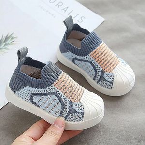 Bomull stickad barns sport andningsbara småbarnskor för baby anti-slippery golv skor flickor sneakers 240514