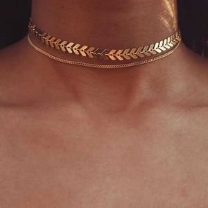 Chokers Gothic Multi Necklace Womens Flat Chain Halsband smycken Dubbelskikt halsband Fishbone Aircraft Halsband D240514