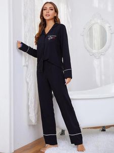 Домашняя одежда Осенняя буква Принт пижамы Установите женские длинные рукава сплошной черная одежда мягкая кнопка с носовой одеждой PJS Nightwear S-XL