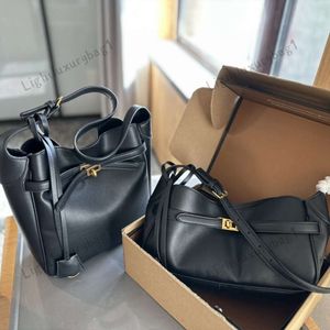 New Designer Rodeo Handbag Women Soft Leather Shoulder Crossbody Bag Women Used Effect With One Charm In Black Tote Luxury Classic Female Briefcase 240514
