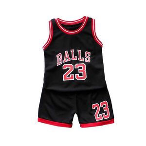 Set di abbigliamento per ragazzi Sports Basketball Sumpball Summer New Childrens Lettera casual Lettera senza maniche Baby Gnet+T-Shirt Set per bambini D240514