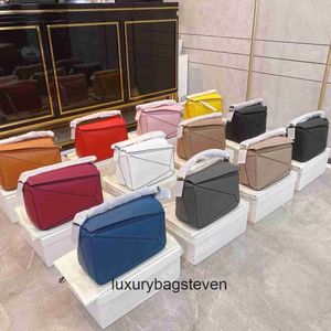 Loeiwe High End Designer Puzle Bags 여성 2024 New Womens Shoulder Bag Saddle Bag Handheld Bag Crossbody Womens Bag Original 1 : 1 실제 로고 및 상자와 함께