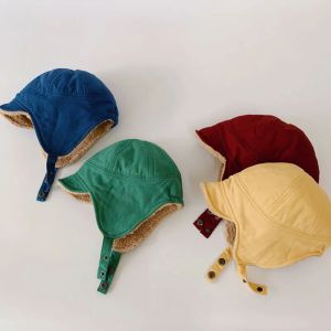 Barnflygare hatt höst och vinter hatt varm lamm sammet godis färg pojkar och flickor öronkapslar lei feng cap 50-52cm