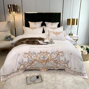 Bedding Sets Luxury French Style 60S White Embroidery Pure Cotton Sanding Duvet Cover Bed Linen Fitted Sheet Pillowcases Bedclothes