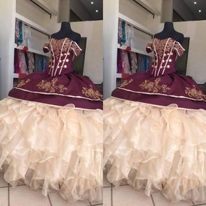 2022 Meksykańskie haftowane sukienki Quinceanera Burgundy Champagne Ball Furplles z ramiona Prom Sweet 16 Sukienka Charro 248r