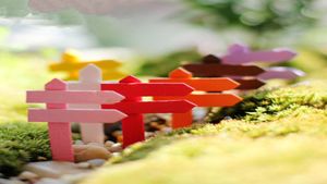 Mini Miniature Wood Fence SignPost Craft Garden Decor ornament Plant Pot Micro Landscape Bonsai Diy Dolhouse Fairy JC2953812150