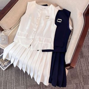 women set designer skirt Set fashion letter embroidery sleeveless shirt suit luxury solid color high waist pleated skirts two-piece