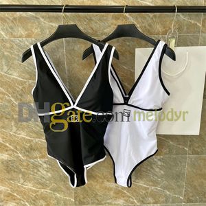 Sexy Deep V Swimewear Luxury Designer One Piece Swimsuit Пятна с приготовлением писания