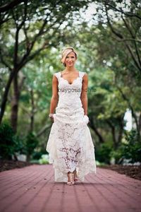 Full Lace Wedding Dresses Country Style Pluging V-neck Cap Sleeves Keyhole Back A Line Vintage Custom Made Bridal Gowns